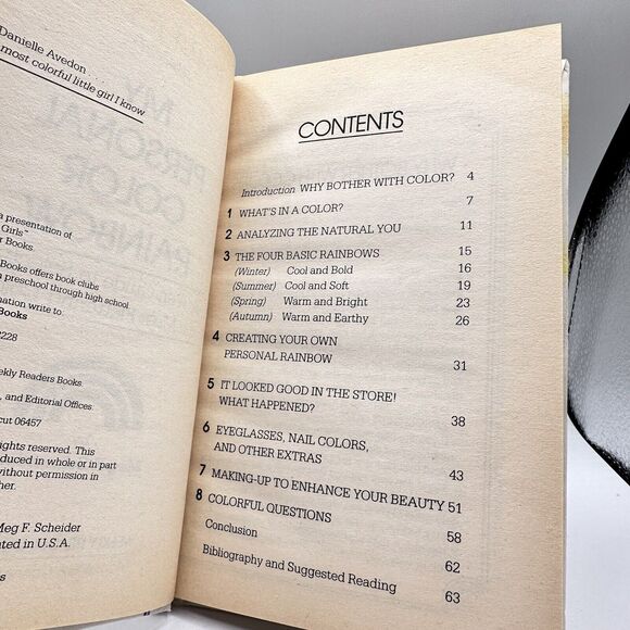 MY PERSONAL COLOR RAINBOW Hardback 19850s Teen Fashion Tips Retro book - Picture 5 of 5